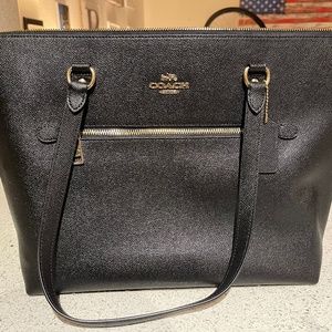 Coach handbag used once.